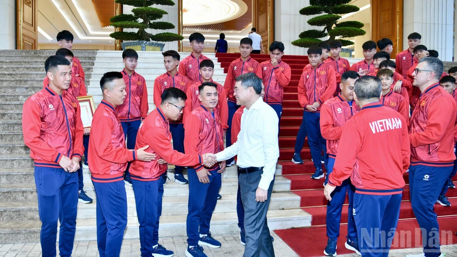 Khởi đầu cho những mục tiêu cao hơn, khát vọng lớn hơn với bóng đá Việt Nam, vươn tầm châu Á Khởi đầu cho những mục tiêu cao hơn, khát vọng lớn hơn với bóng đá Việt Nam, vươn tầm châu Á