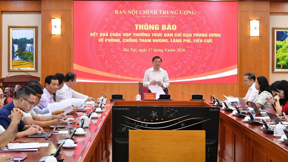 Không để đặc thù biến thành đặc quyền, lợi ích nhóm, cài cắm, thao túng bóp méo chính sách Không để đặc thù biến thành đặc quyền, lợi ích nhóm, cài cắm, thao túng bóp méo chính sách