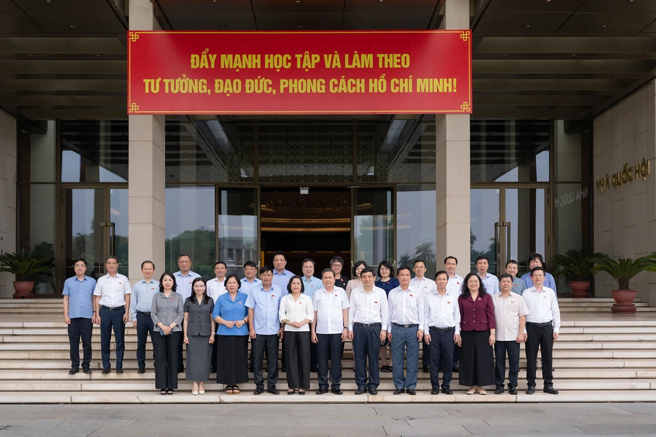 Không để tình trạng 'luật một đường, nghị định một nẻo, thông tư một kiểu' Không để tình trạng 'luật một đường, nghị định một nẻo, thông tư một kiểu'