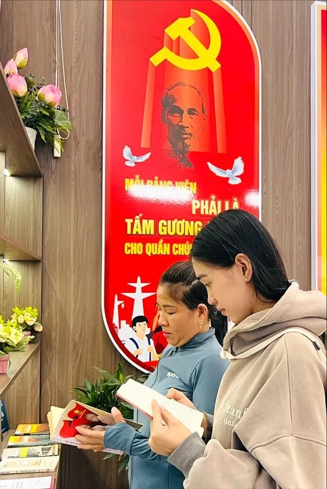 Không gian văn hóa Hồ Chí Minh hiện diện trong đời sống Không gian văn hóa Hồ Chí Minh hiện diện trong đời sống