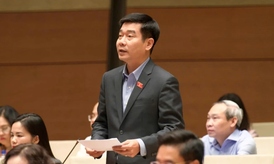 'Không nên đưa hợp đồng đặt cọc bất động sản vào diện bắt buộc công chứng' 'Không nên đưa hợp đồng đặt cọc bất động sản vào diện bắt buộc công chứng'
