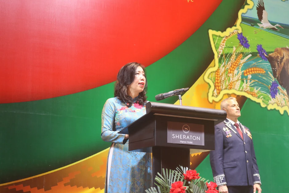 Không ngừng phát triển mạnh mẽ, bền vững và hiệu quả quan hệ Đối tác chiến lược Việt Nam-Belarus Không ngừng phát triển mạnh mẽ, bền vững và hiệu quả quan hệ Đối tác chiến lược Việt Nam-Belarus