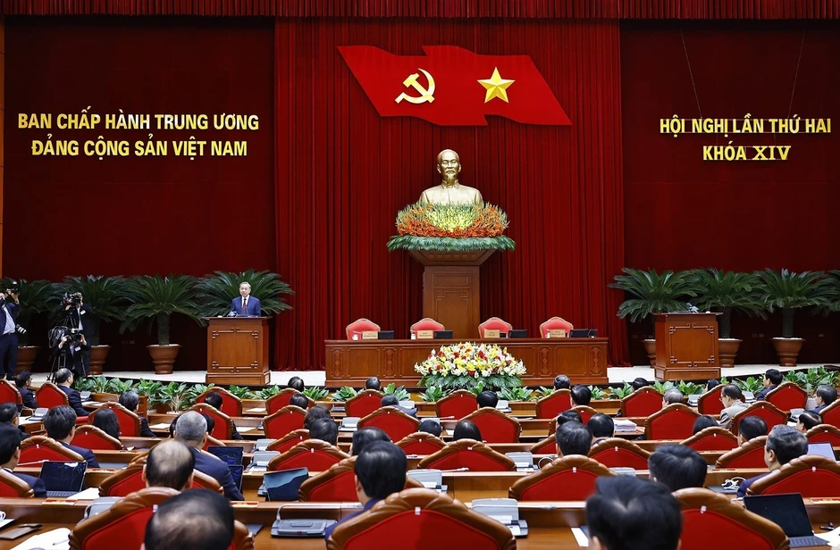Khuyến khích làm giàu chính đáng, phát triển mạnh tầng lớp trung lưu