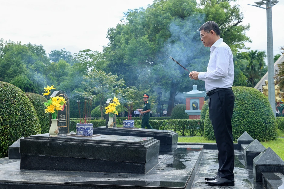 Khuyến khích mỗi tỉnh có 1 đền thờ liệt sĩ, nâng trợ cấp người có công Khuyến khích mỗi tỉnh có 1 đền thờ liệt sĩ, nâng trợ cấp người có công
