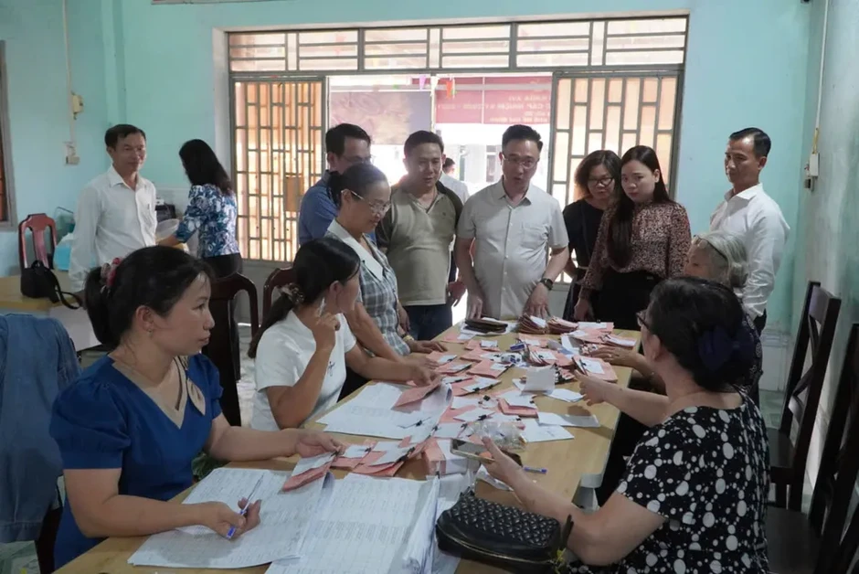 Kiểm tra việc vận hành thử quy trình bầu cử Kiểm tra việc vận hành thử quy trình bầu cử