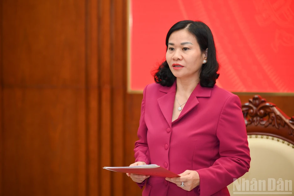 Kiên định mục tiêu phấn đấu tăng trưởng hai con số Kiên định mục tiêu phấn đấu tăng trưởng hai con số