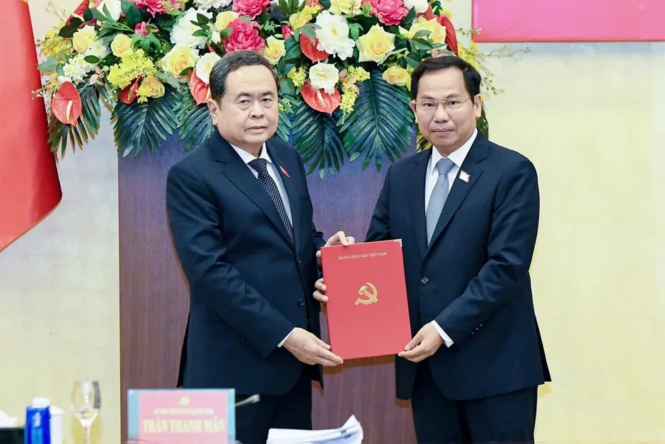 Kiện toàn nhân sự Đảng ủy Quốc hội nhiệm kỳ 2025-2030 Kiện toàn nhân sự Đảng ủy Quốc hội nhiệm kỳ 2025-2030