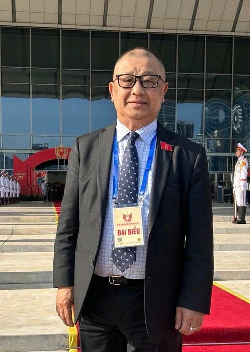 Kiều bào ở các nước luôn dõi theo cuộc bầu cử với niềm tự hào, sự quan tâm sâu sắc Kiều bào ở các nước luôn dõi theo cuộc bầu cử với niềm tự hào, sự quan tâm sâu sắc