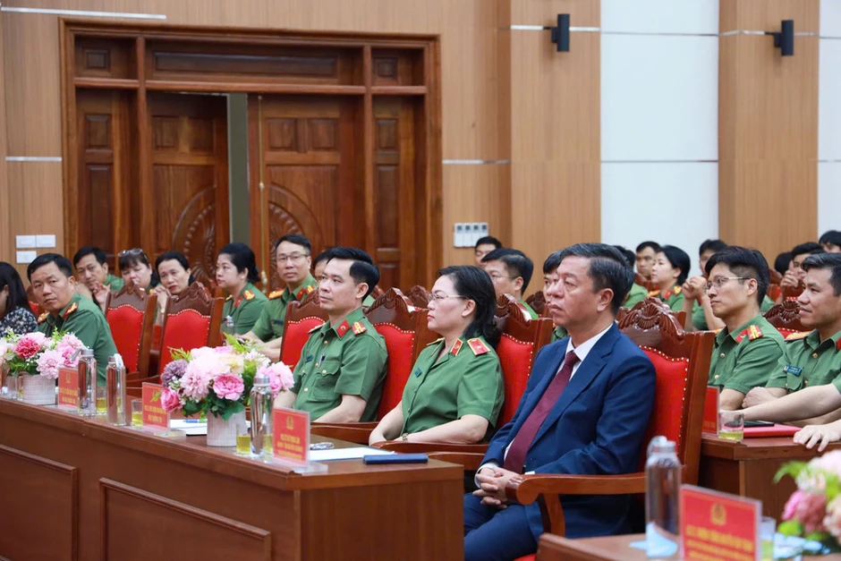 Ký kết quy chế phối hợp giữa Nhà xuất bản Chính trị quốc gia Sự thật và Trường Cao đẳng An ninh nhân dân I Ký kết quy chế phối hợp giữa Nhà xuất bản Chính trị quốc gia Sự thật và Trường Cao đẳng An ninh nhân dân I