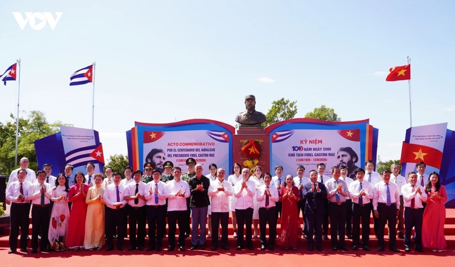 Kỷ niệm 100 năm ngày sinh Chủ tịch Cuba Fidel Castro Ruz tại tỉnh Quảng Trị Kỷ niệm 100 năm ngày sinh Chủ tịch Cuba Fidel Castro Ruz tại tỉnh Quảng Trị