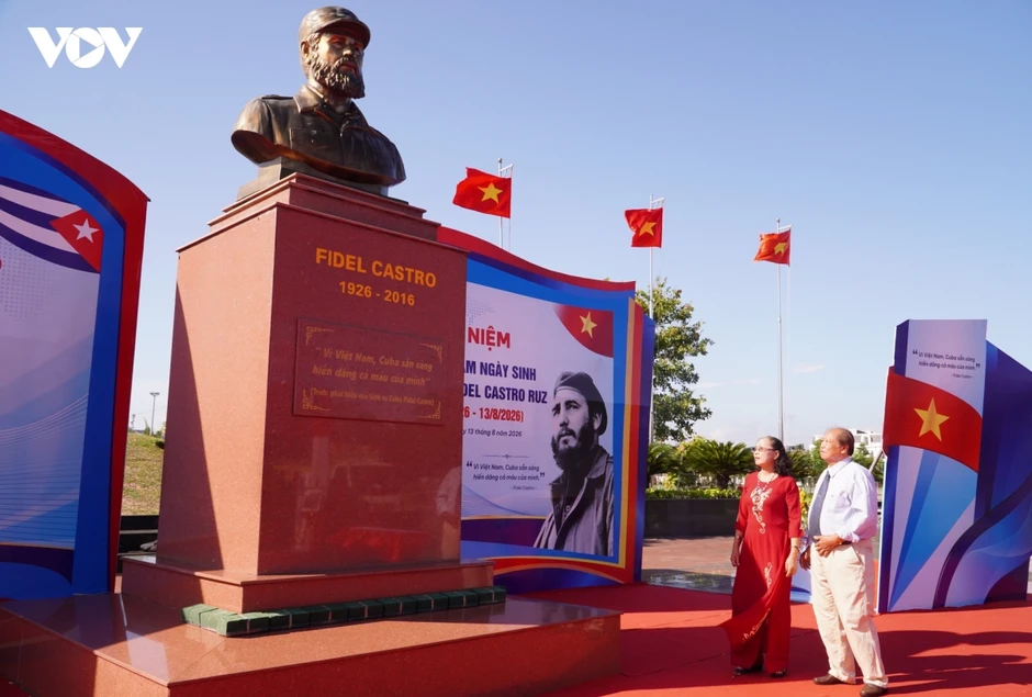 Kỷ niệm 100 năm ngày sinh Chủ tịch Cuba Fidel Castro Ruz tại tỉnh Quảng Trị Kỷ niệm 100 năm ngày sinh Chủ tịch Cuba Fidel Castro Ruz tại tỉnh Quảng Trị