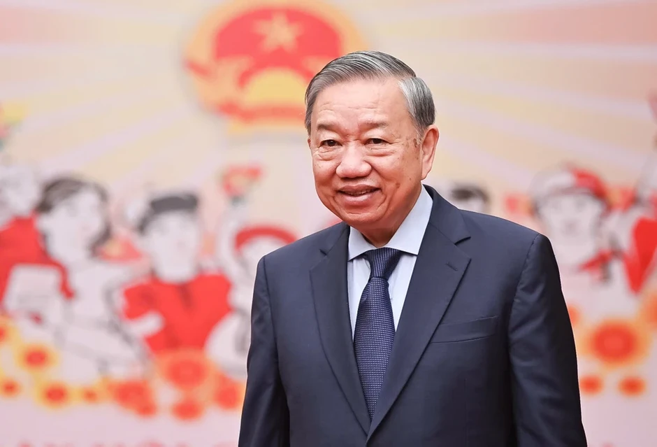 Kỷ niệm 136 năm Ngày sinh Bác Hồ: Ánh sáng Hồ Chí Minh soi đường cho chúng ta đi Kỷ niệm 136 năm Ngày sinh Bác Hồ: Ánh sáng Hồ Chí Minh soi đường cho chúng ta đi