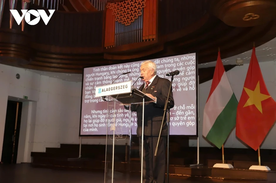 Kỷ niệm 136 năm Ngày sinh Chủ tịch Hồ Chí Minh tại Hungary Kỷ niệm 136 năm Ngày sinh Chủ tịch Hồ Chí Minh tại Hungary