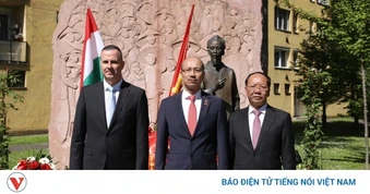 Kỷ niệm 136 năm Ngày sinh Chủ tịch Hồ Chí Minh tại Hungary