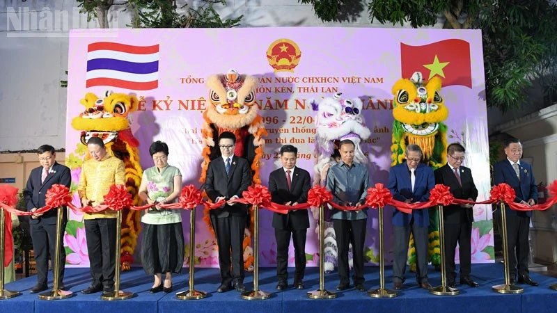 Kỷ niệm 30 năm Ngày thành lập Tổng Lãnh sự quán Việt Nam tại Khon Kaen, Thái Lan Kỷ niệm 30 năm Ngày thành lập Tổng Lãnh sự quán Việt Nam tại Khon Kaen, Thái Lan