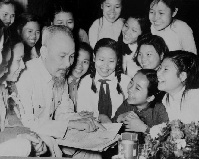 Kỷ niệm về những ngày sinh nhật của Bác Hồ Kỷ niệm về những ngày sinh nhật của Bác Hồ
