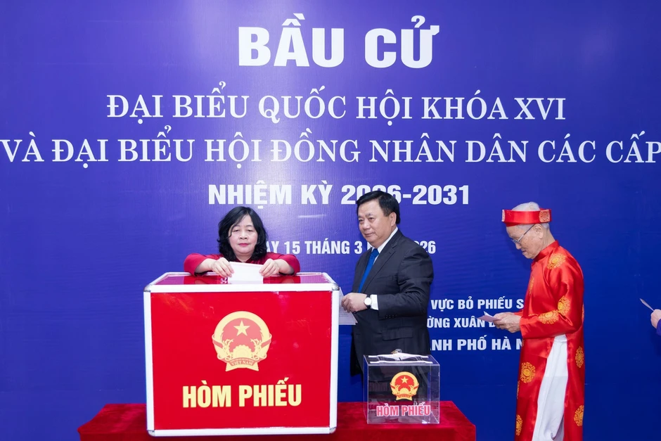 Lá phiếu gửi gắm kỳ vọng vào một nhiệm kỳ mới với nhiều quyết sách đúng đắn Lá phiếu gửi gắm kỳ vọng vào một nhiệm kỳ mới với nhiều quyết sách đúng đắn
