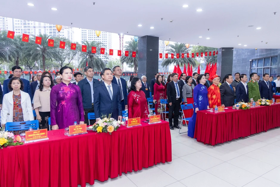 Lá phiếu gửi gắm kỳ vọng vào một nhiệm kỳ mới với nhiều quyết sách đúng đắn Lá phiếu gửi gắm kỳ vọng vào một nhiệm kỳ mới với nhiều quyết sách đúng đắn