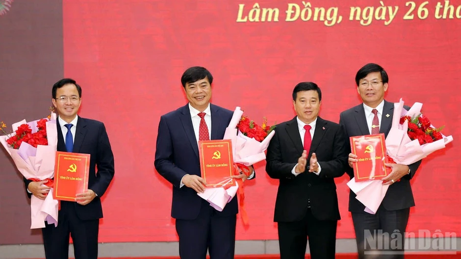 Lâm Đồng điều động, bổ nhiệm nhiều lãnh đạo sở, ngành, địa phương