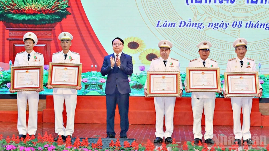 Lâm Đồng: Kỷ niệm 80 năm Ngày truyền thống lực lượng An ninh nhân dân Lâm Đồng: Kỷ niệm 80 năm Ngày truyền thống lực lượng An ninh nhân dân
