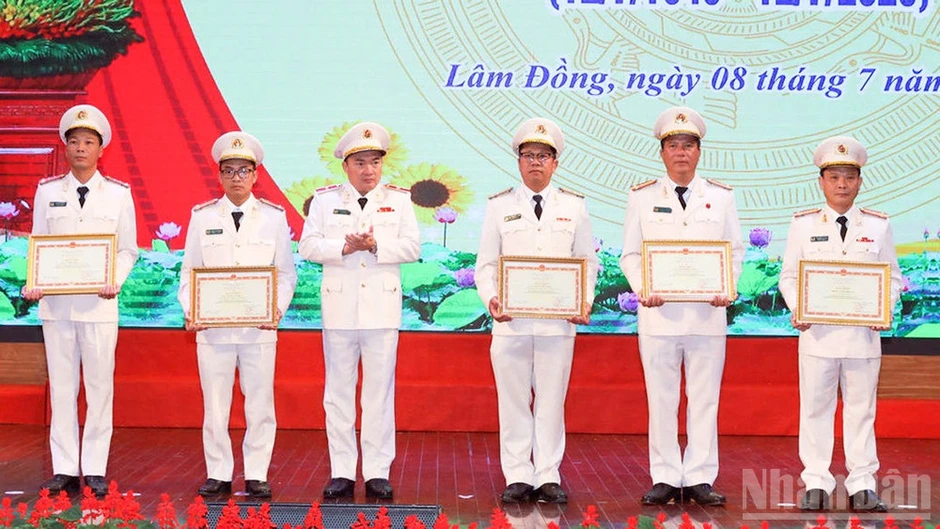 Lâm Đồng: Kỷ niệm 80 năm Ngày truyền thống lực lượng An ninh nhân dân Lâm Đồng: Kỷ niệm 80 năm Ngày truyền thống lực lượng An ninh nhân dân