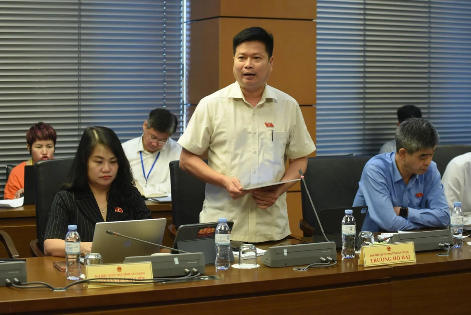 Làm rõ ranh giới giữa hoạt động xuất bản và việc công dân đăng tải, chia sẻ trên môi trường số Làm rõ ranh giới giữa hoạt động xuất bản và việc công dân đăng tải, chia sẻ trên môi trường số