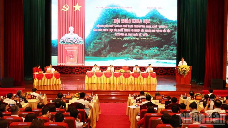Làm rõ tầm vóc lịch sử của Hội nghị lần thứ 8 Ban Chấp hành Trung ương Đảng khóa I (5/1941) Làm rõ tầm vóc lịch sử của Hội nghị lần thứ 8 Ban Chấp hành Trung ương Đảng khóa I (5/1941)