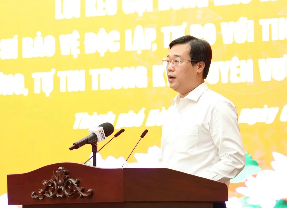 Làm sáng rõ giá trị thời đại của 2 lời kêu gọi lịch sử của Chủ tịch Hồ Chí Minh Làm sáng rõ giá trị thời đại của 2 lời kêu gọi lịch sử của Chủ tịch Hồ Chí Minh