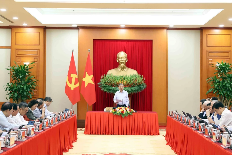 Làm sáng rõ tầm vóc những thành tựu đã thay đổi vận mệnh dân tộc