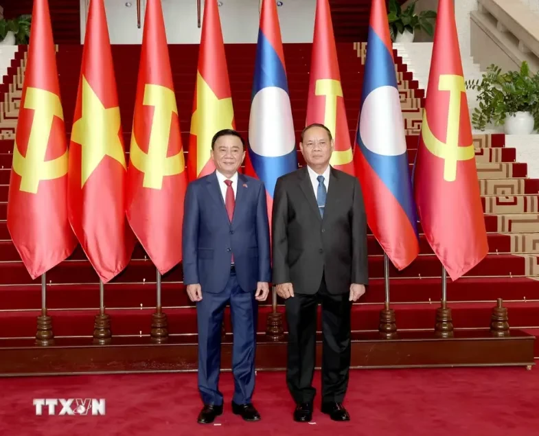 Làm sâu sắc hơn nữa nội hàm “gắn kết chiến lược” trong quan hệ Việt Nam-Lào Làm sâu sắc hơn nữa nội hàm “gắn kết chiến lược” trong quan hệ Việt Nam-Lào