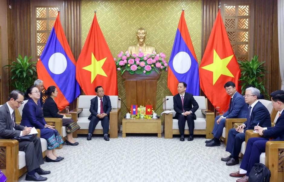 Làm sâu sắc hơn quan hệ hợp tác tư pháp Việt Nam - Lào Làm sâu sắc hơn quan hệ hợp tác tư pháp Việt Nam - Lào