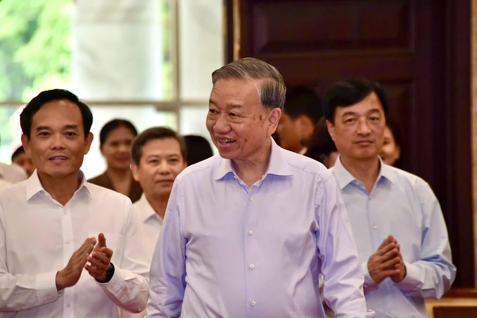 Làm việc với Tổng Bí thư, Chủ tịch nước Tô Lâm, TPHCM kiến nghị 2 nội dung quan trọng Làm việc với Tổng Bí thư, Chủ tịch nước Tô Lâm, TPHCM kiến nghị 2 nội dung quan trọng