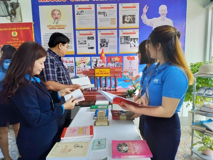 Lan tỏa giá trị tư tưởng, đạo đức, phong cách của Bác đến người lao động Lan tỏa giá trị tư tưởng, đạo đức, phong cách của Bác đến người lao động