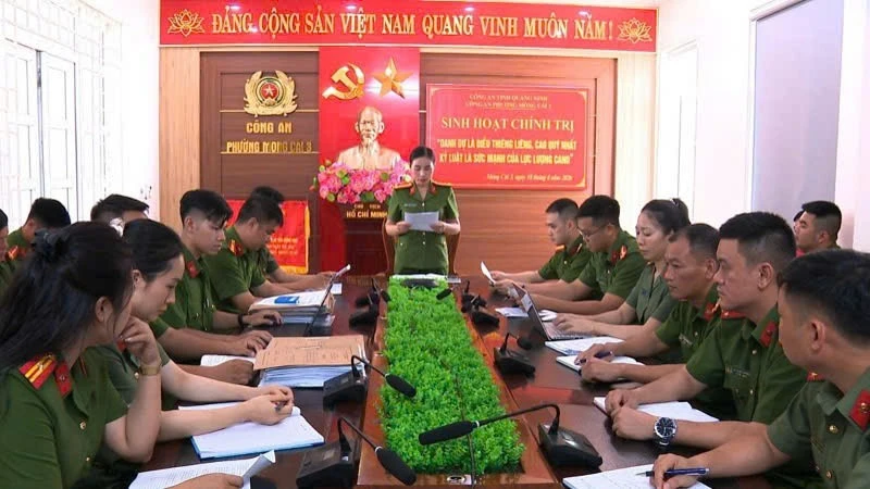Lan tỏa mô hình “5 gương mẫu” ở Công an Quảng Ninh Lan tỏa mô hình “5 gương mẫu” ở Công an Quảng Ninh
