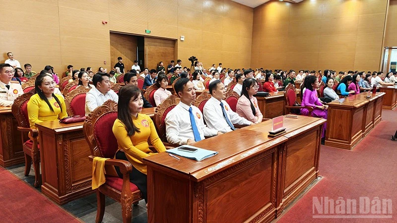 Lan tỏa tinh thần đổi mới, góp phần thực hiện thắng lợi Nghị quyết Đại hội XIV của Đảng Lan tỏa tinh thần đổi mới, góp phần thực hiện thắng lợi Nghị quyết Đại hội XIV của Đảng