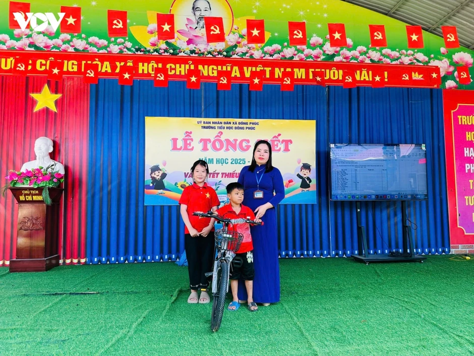 Lan tỏa yêu thương tới trẻ em vùng cao Thái Nguyên Lan tỏa yêu thương tới trẻ em vùng cao Thái Nguyên