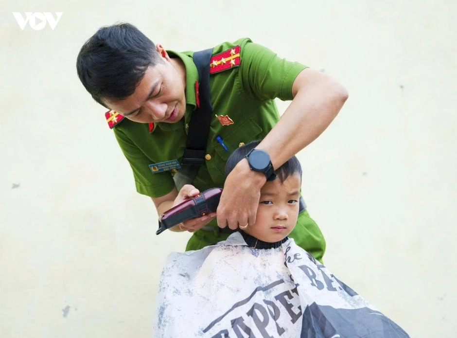 Lan tỏa yêu thương tới trẻ em vùng cao Thái Nguyên Lan tỏa yêu thương tới trẻ em vùng cao Thái Nguyên
