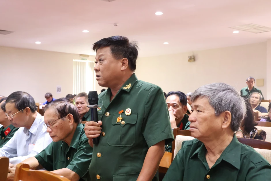 Lắng nghe, thấu hiểu để phục vụ người dân tốt hơn Lắng nghe, thấu hiểu để phục vụ người dân tốt hơn