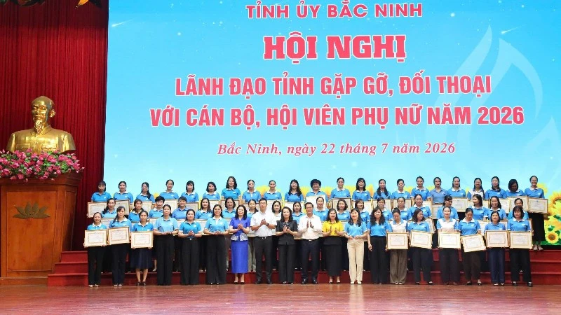 Lãnh đạo Bắc Ninh đối thoại, lắng nghe tâm tư, nguyện vọng của cán bộ, hội viên phụ nữ Lãnh đạo Bắc Ninh đối thoại, lắng nghe tâm tư, nguyện vọng của cán bộ, hội viên phụ nữ