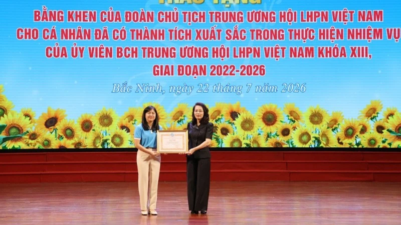 Lãnh đạo Bắc Ninh đối thoại, lắng nghe tâm tư, nguyện vọng của cán bộ, hội viên phụ nữ Lãnh đạo Bắc Ninh đối thoại, lắng nghe tâm tư, nguyện vọng của cán bộ, hội viên phụ nữ
