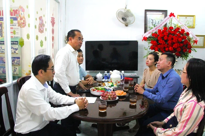 Lãnh đạo Đà Nẵng thăm TinVina nhân ngày 21-6 Lãnh đạo Đà Nẵng thăm TinVina nhân ngày 21-6