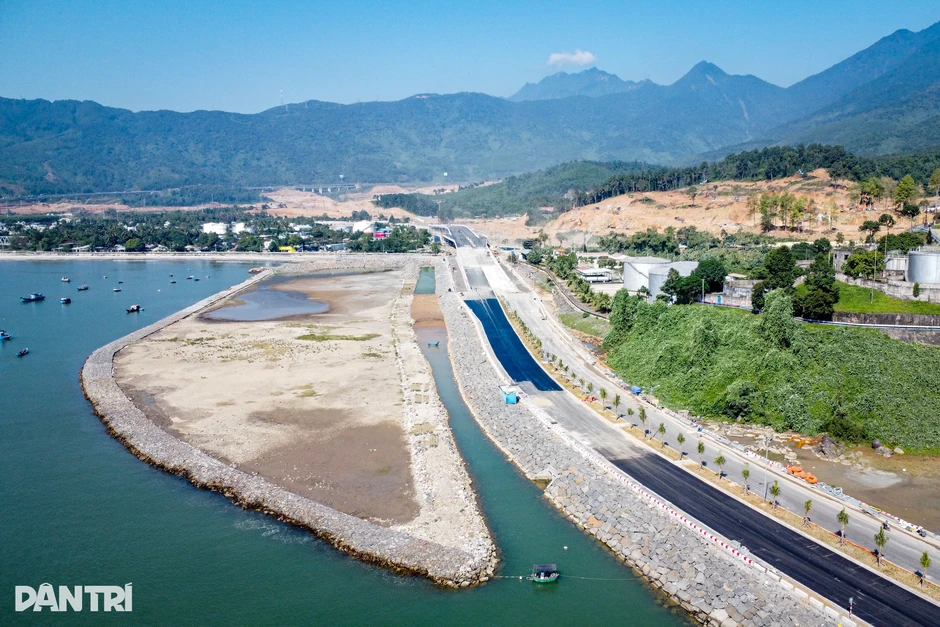 Lãnh đạo Đà Nẵng: Thành phố thu hút hơn 2 tỷ USD nhưng vẫn chưa tương xứng Lãnh đạo Đà Nẵng: Thành phố thu hút hơn 2 tỷ USD nhưng vẫn chưa tương xứng