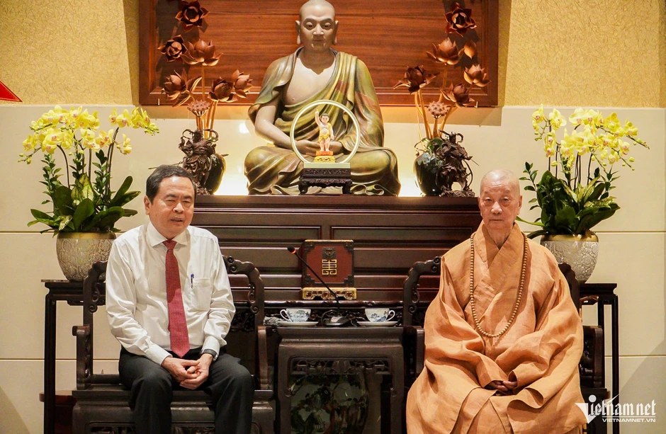 Lãnh đạo Đảng, Nhà nước chúc mừng Đại lễ Phật đản tại TPHCM Lãnh đạo Đảng, Nhà nước chúc mừng Đại lễ Phật đản tại TPHCM