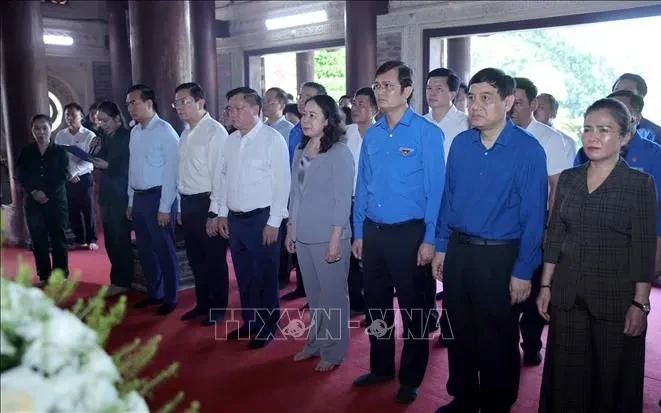 Lãnh đạo Đảng, Nhà nước dâng hương, dự lễ truy điệu các Anh hùng liệt sĩ Lãnh đạo Đảng, Nhà nước dâng hương, dự lễ truy điệu các Anh hùng liệt sĩ