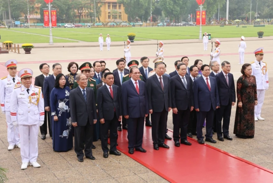 Lãnh đạo Đảng, Nhà nước vào Lăng viếng Chủ tịch Hồ Chí Minh Lãnh đạo Đảng, Nhà nước vào Lăng viếng Chủ tịch Hồ Chí Minh