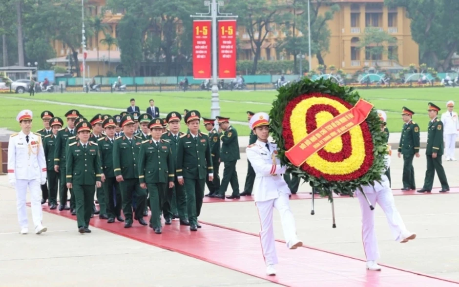 Lãnh đạo Đảng, Nhà nước vào Lăng viếng Chủ tịch Hồ Chí Minh Lãnh đạo Đảng, Nhà nước vào Lăng viếng Chủ tịch Hồ Chí Minh