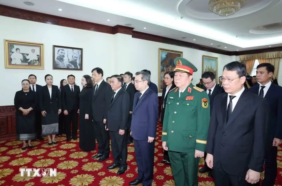Lãnh đạo Đảng, Nhà nước viếng đồng chí Saysomphone Phomvihane, Ủy viên Bộ Chính trị, Chủ tịch Quốc hội Lào Lãnh đạo Đảng, Nhà nước viếng đồng chí Saysomphone Phomvihane, Ủy viên Bộ Chính trị, Chủ tịch Quốc hội Lào