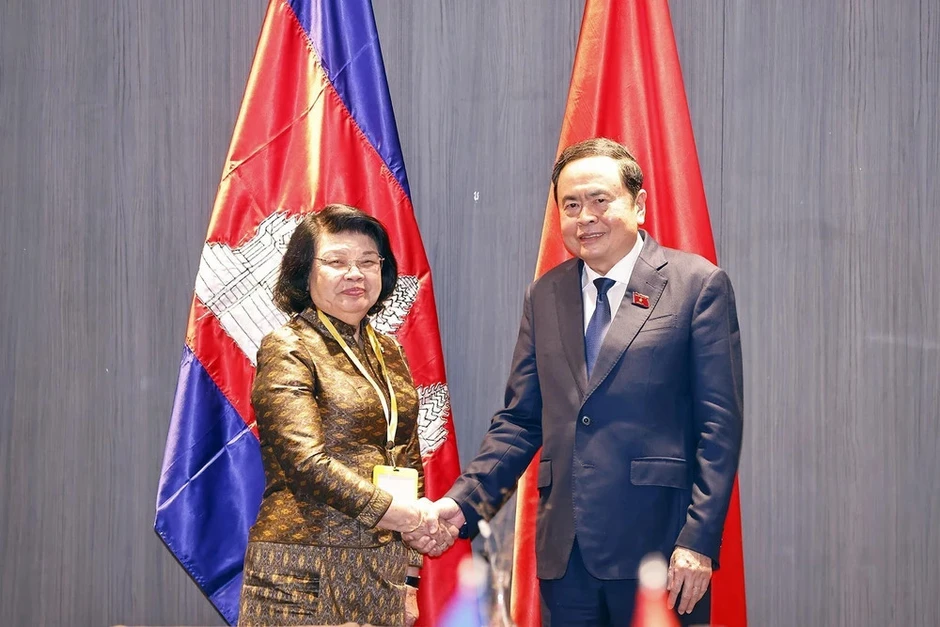 Lãnh đạo Nghị viện Lào, Trung Quốc, Campuchia chúc mừng Chủ tịch Quốc hội Lãnh đạo Nghị viện Lào, Trung Quốc, Campuchia chúc mừng Chủ tịch Quốc hội