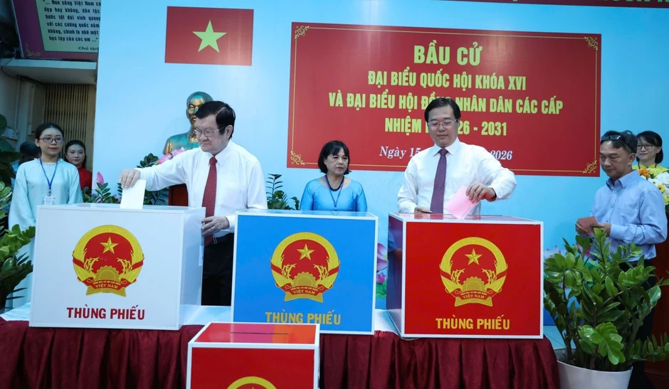 Lãnh đạo, nguyên lãnh đạo Đảng, Nhà nước tham gia bầu cử tại TP Hồ Chí Minh Lãnh đạo, nguyên lãnh đạo Đảng, Nhà nước tham gia bầu cử tại TP Hồ Chí Minh