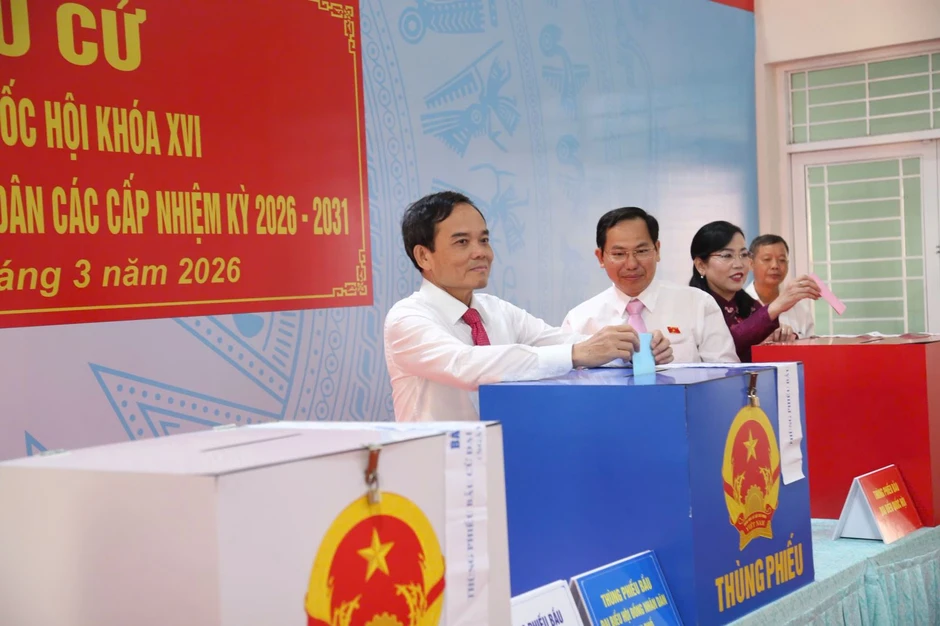 Lãnh đạo, nguyên lãnh đạo Đảng, Nhà nước tham gia bầu cử tại TP Hồ Chí Minh Lãnh đạo, nguyên lãnh đạo Đảng, Nhà nước tham gia bầu cử tại TP Hồ Chí Minh